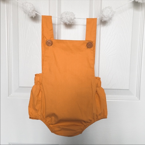 NWOT Baby bubble button rompers - Picture 2 of 15